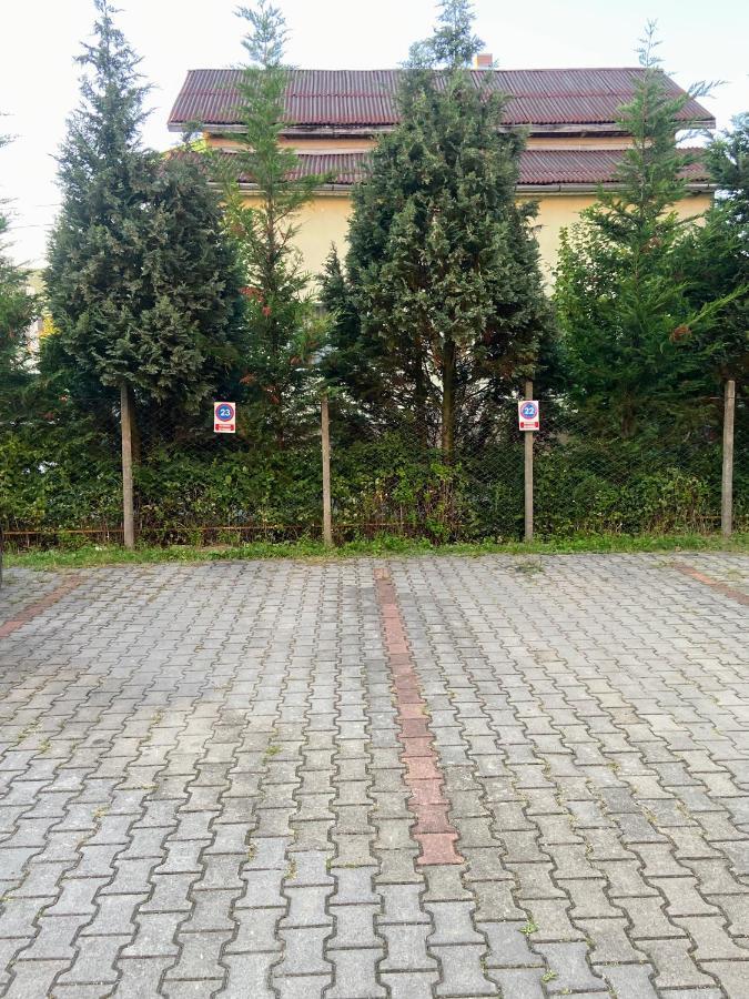 Quiet 3-Room Apt - 2 Parking Spaces - 5 Min Bus Floreşti Kültér fotó