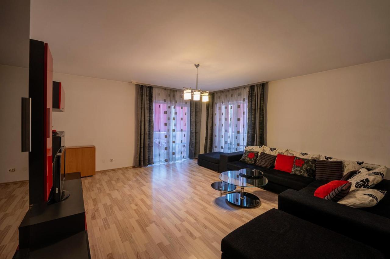 Quiet 3-Room Apt - 2 Parking Spaces - 5 Min Bus Floreşti Kültér fotó
